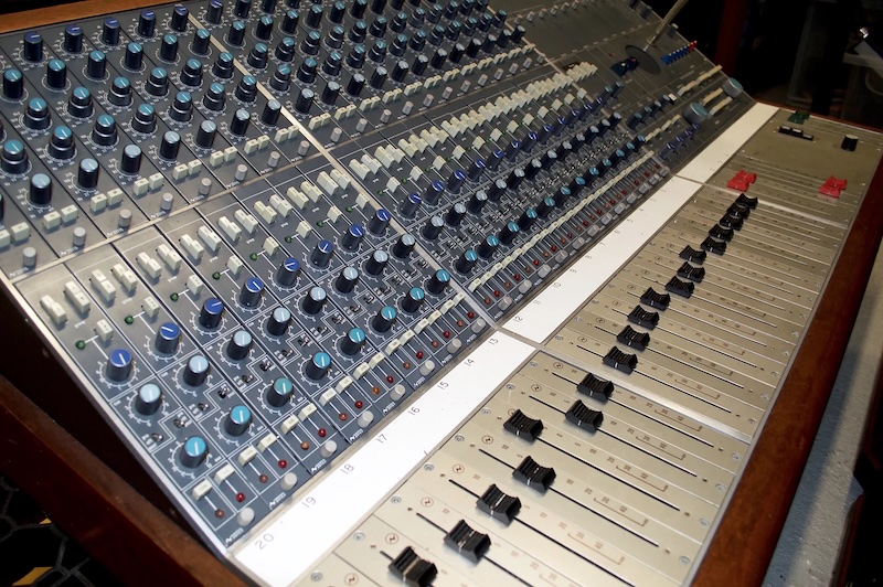 Neve 5305 Mixing Console